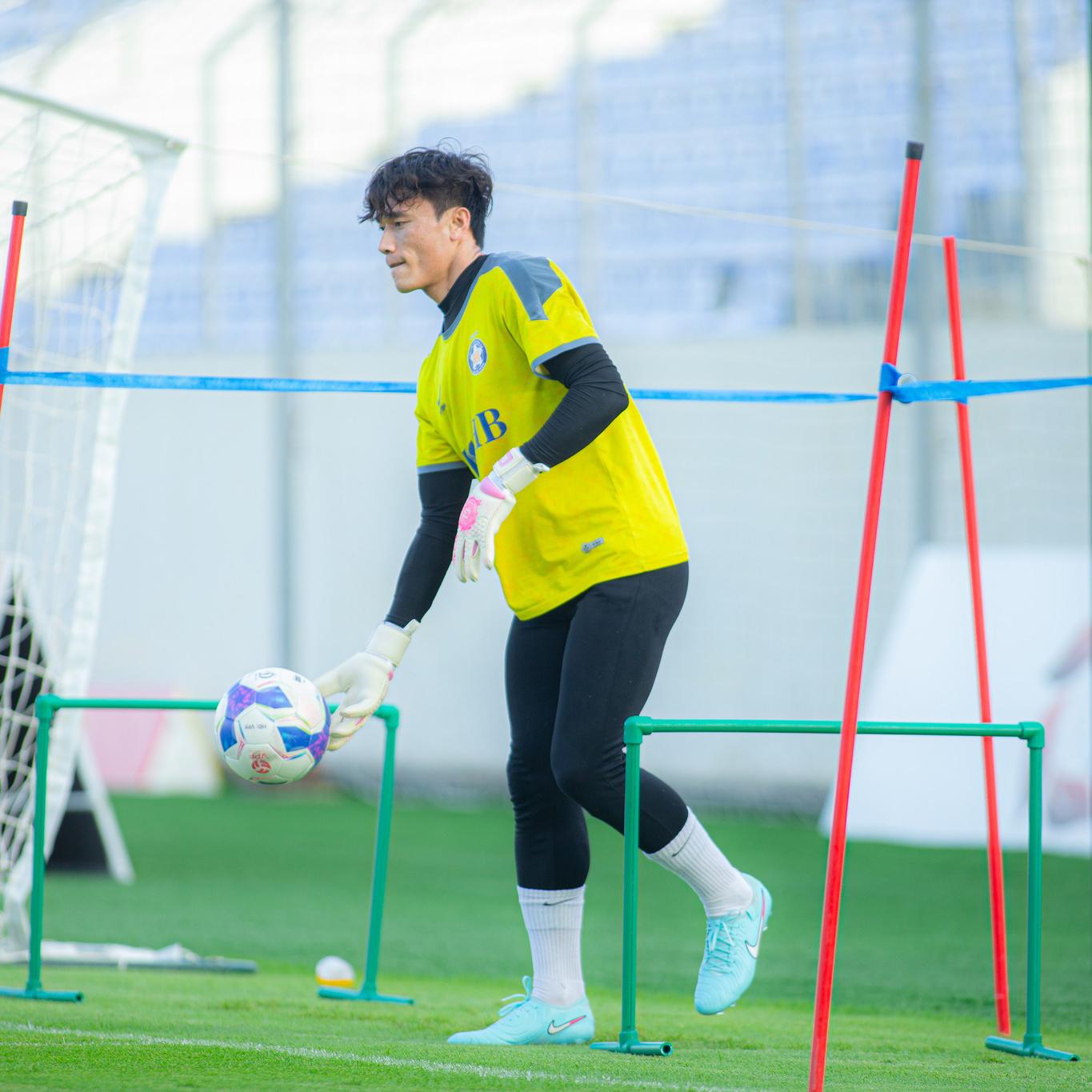 Bùi Tiến Dũng chuẩn bị trở lại sau chấn thương